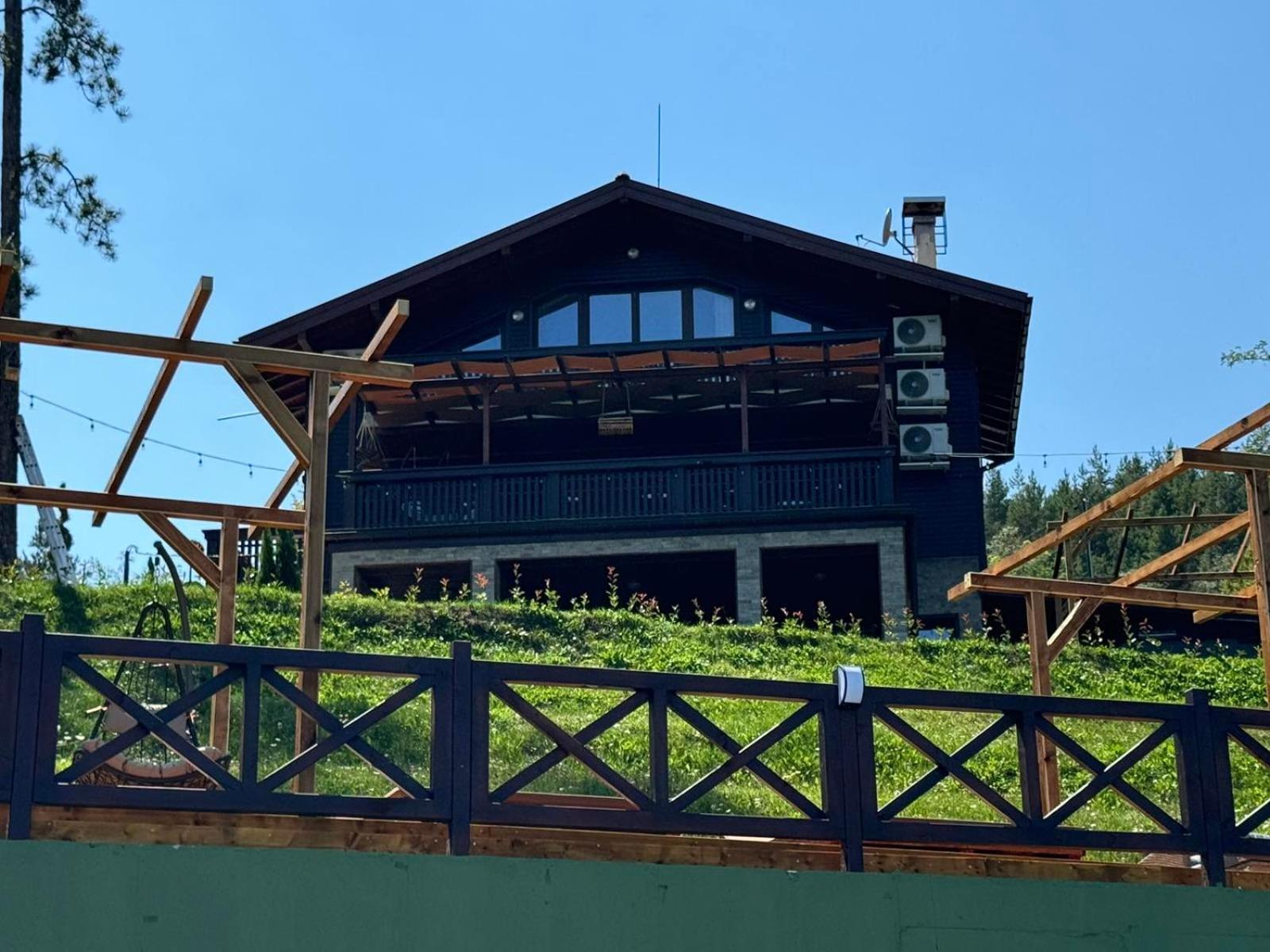 Villa Iskar Lake Residence By Bookvillabg Shtarkelovo Gnezdo Екстериор снимка