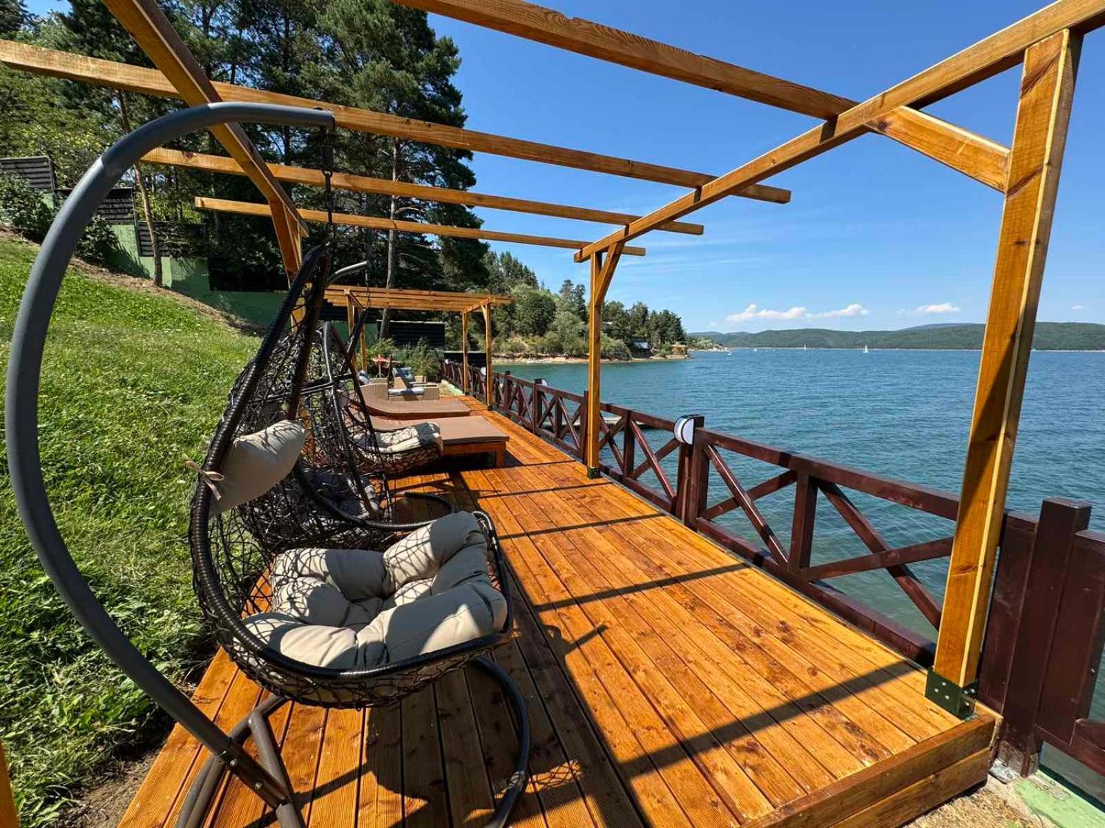 Villa Iskar Lake Residence By Bookvillabg Shtarkelovo Gnezdo Екстериор снимка