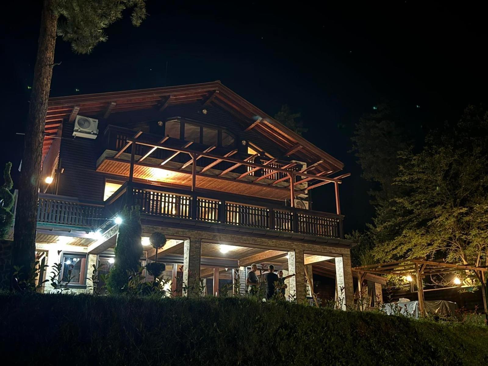 Villa Iskar Lake Residence By Bookvillabg Shtarkelovo Gnezdo Екстериор снимка