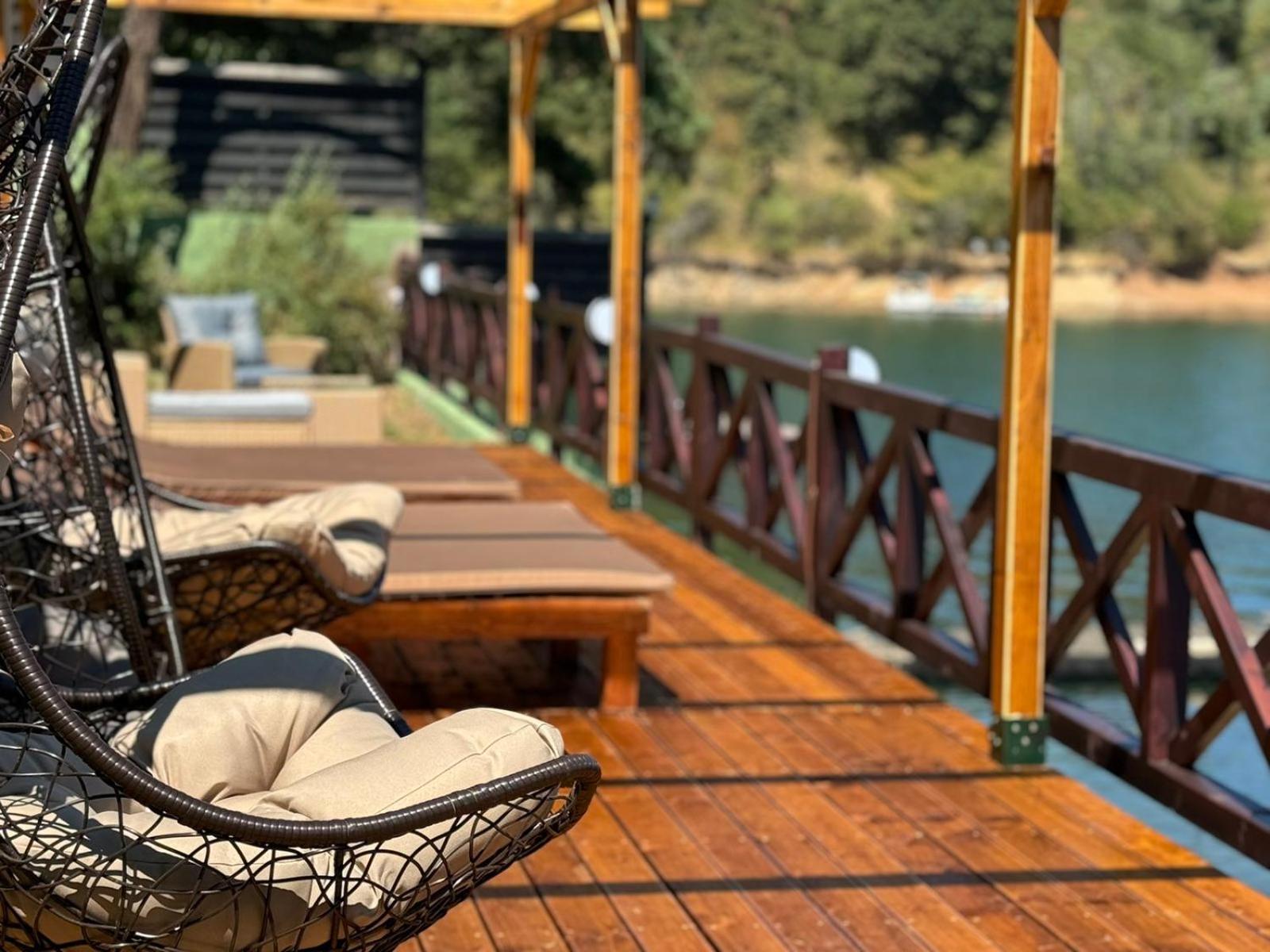 Villa Iskar Lake Residence By Bookvillabg Shtarkelovo Gnezdo Екстериор снимка