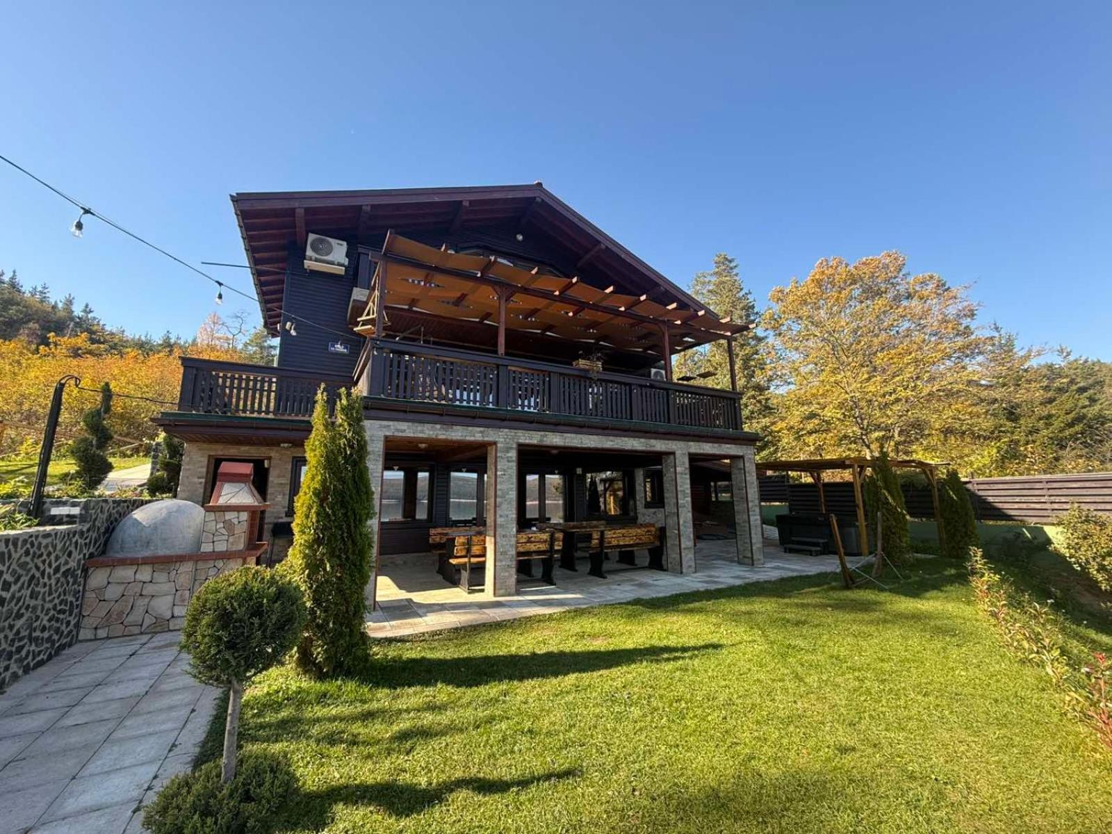 Villa Iskar Lake Residence By Bookvillabg Shtarkelovo Gnezdo Екстериор снимка