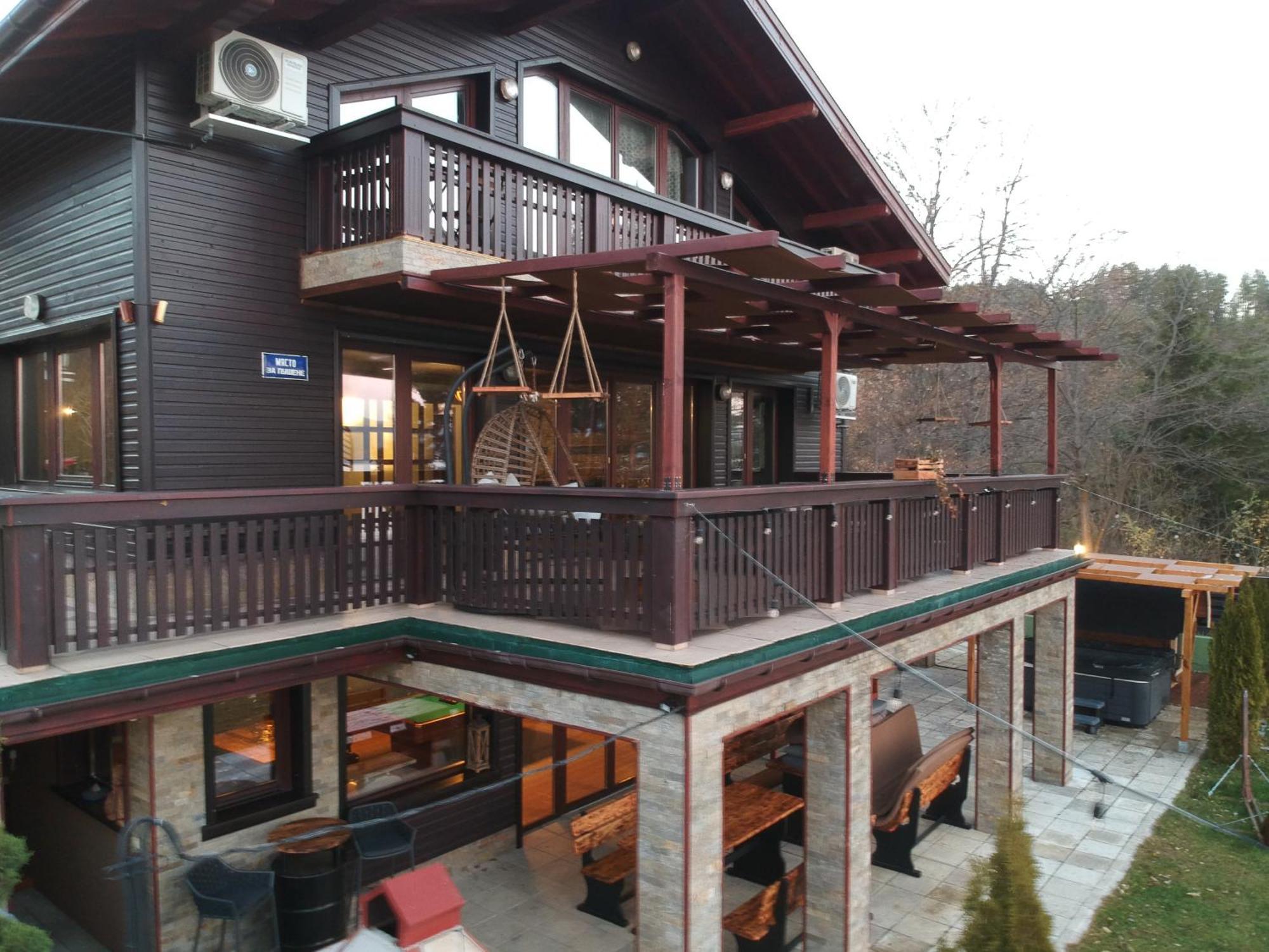 Villa Iskar Lake Residence By Bookvillabg Shtarkelovo Gnezdo Екстериор снимка